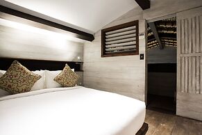 Suarga Padang Padang