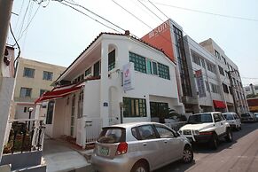 Sum Guest House Jeju Airport - Hostel