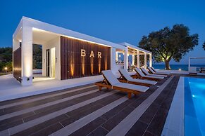 Kamari Beach Hotel - All inclusive