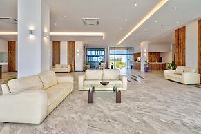 Kamari Beach Hotel - All inclusive