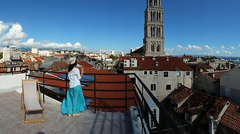 Banica Apartments & Rooms