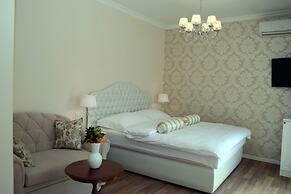 Banica Apartments & Rooms