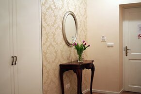 Banica Apartments & Rooms