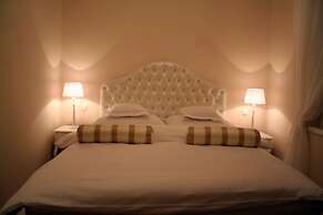 Banica Apartments & Rooms