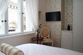 Banica Apartments & Rooms