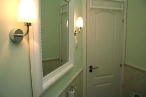 Banica Apartments & Rooms