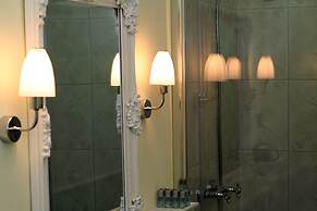 Banica Apartments & Rooms