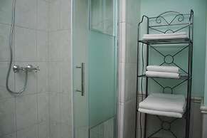 Banica Apartments & Rooms