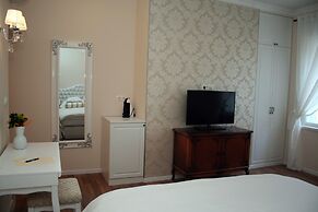 Banica Apartments & Rooms