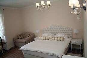 Banica Apartments & Rooms