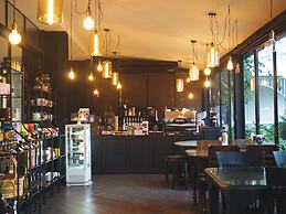 Koranaree Courtyard Boutique Hotel