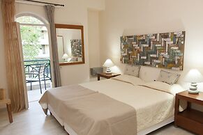 Troulakis Beach Hotel