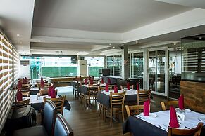 Atlantic Hotel And Suites