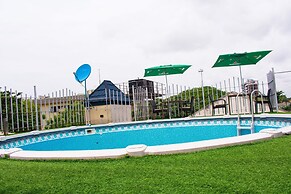 Atlantic Hotel And Suites