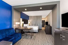 La Quinta Inn & Suites by Wyndham Odessa N. - Sienna Tower