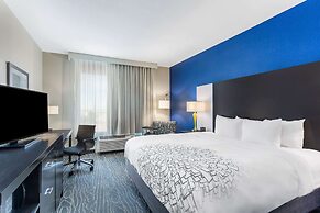 La Quinta Inn & Suites by Wyndham Odessa N. - Sienna Tower