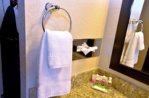 Cobblestone Inn & Suites - Holstein