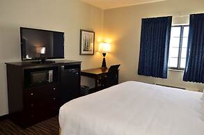 Cobblestone Inn & Suites - Holstein