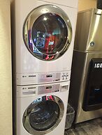 Cobblestone Inn & Suites - Holstein