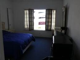 Wilshire Orange Hotel