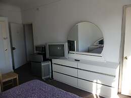 Wilshire Orange Hotel