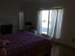 Wilshire Orange Hotel