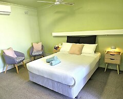 Mollymook Ocean View Motel Reward Long Stays - Over 18's Only