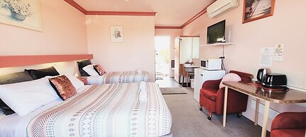 Mollymook Ocean View Motel Reward Long Stays - Over 18's Only