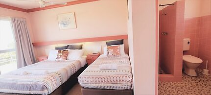Mollymook Ocean View Motel Reward Long Stays - Over 18's Only