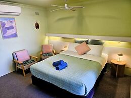 Mollymook Ocean View Motel Reward Long Stays - Over 18's Only