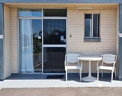Mollymook Ocean View Motel Reward Long Stays - Over 18's Only