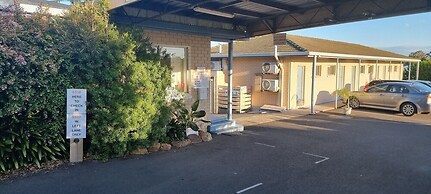 Mollymook Ocean View Motel Reward Long Stays - Over 18's Only