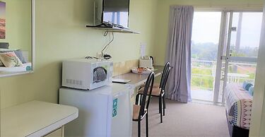 Mollymook Ocean View Motel Reward Long Stays - Over 18's Only