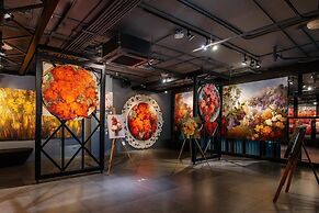 Art Mai Gallery Nimman Hotel