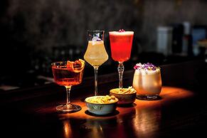 Art Mai Gallery Nimman Hotel