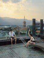 Art Mai Gallery Nimman Hotel