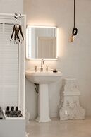 Art Mai Gallery Nimman Hotel