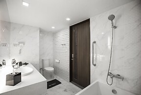 Art Mai Gallery Nimman Hotel