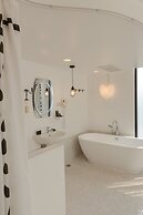 Art Mai Gallery Nimman Hotel