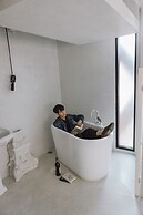 Art Mai Gallery Nimman Hotel