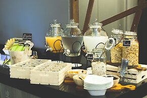 Art Mai Gallery Nimman Hotel