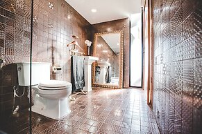 Art Mai Gallery Nimman Hotel