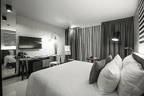 Art Mai Gallery Nimman Hotel