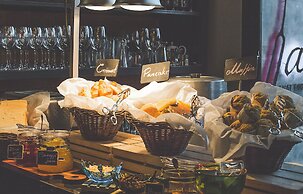 Art Mai Gallery Nimman Hotel