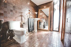 Art Mai Gallery Nimman Hotel