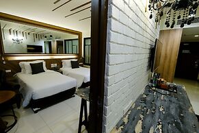 Art Mai Gallery Nimman Hotel