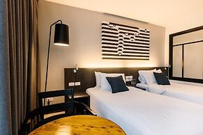 Art Mai Gallery Nimman Hotel