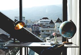 Art Mai Gallery Nimman Hotel