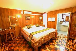 Golden Empress Hotel