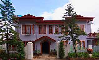 Golden Empress Hotel